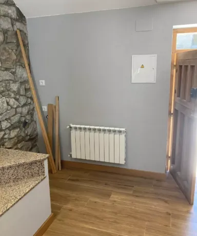 Suelo de madera colocado en una vivienda